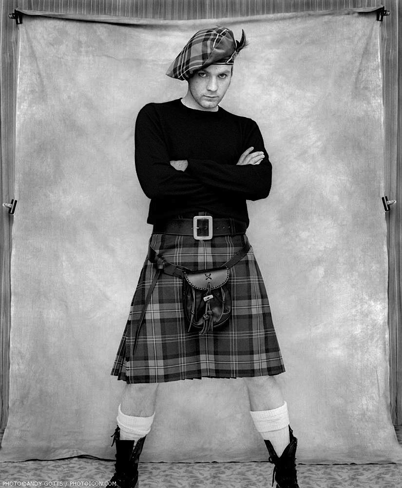 JotDownSpain's tweet photo. Ewan McGregor by Andy Gotts (2000s) http://t.co/J0O2TVtsrJ