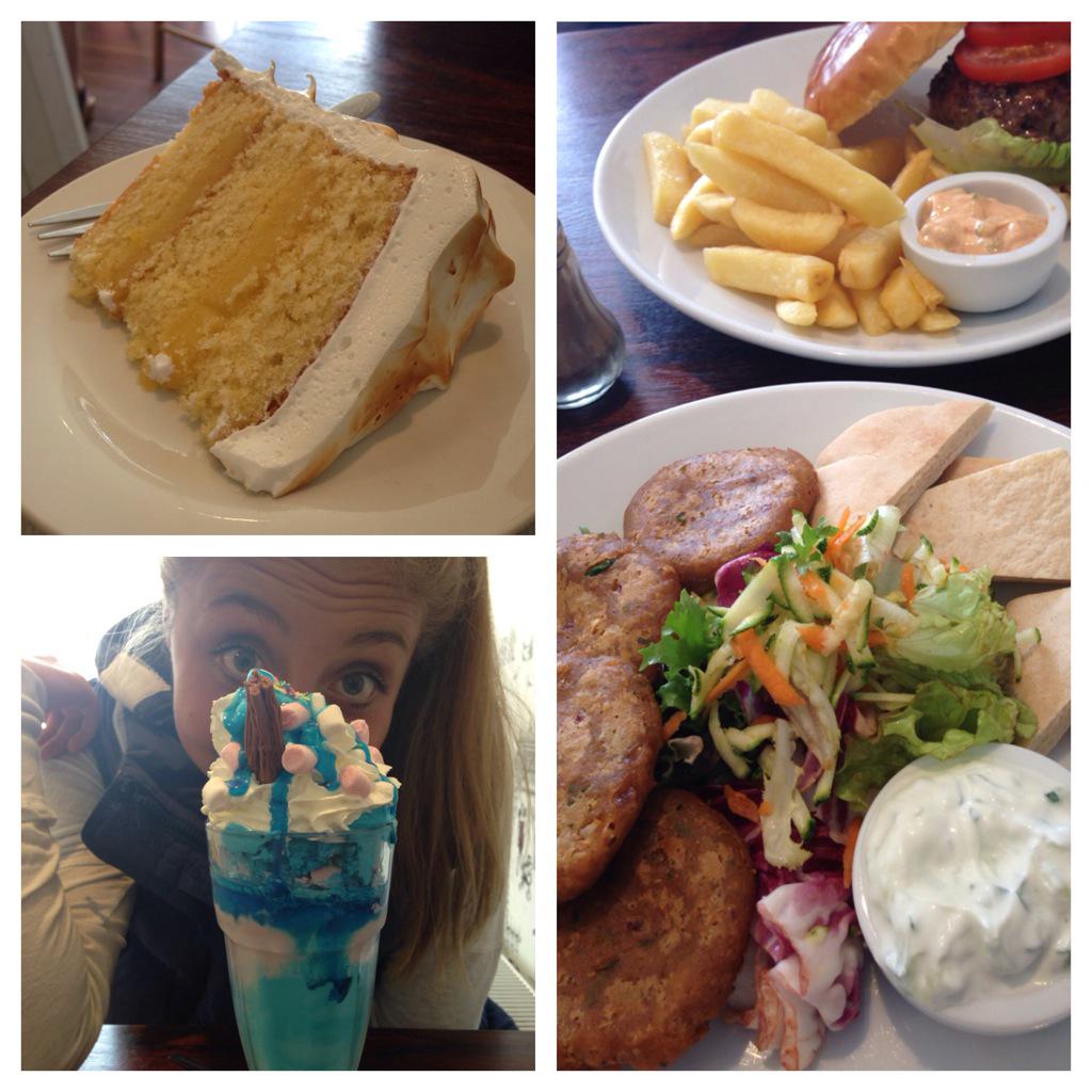 vahough's tweet photo. Lovely 'Birthday Eve' lunch @Chouxchouxbedoo http://t.co/uCC42CSio2