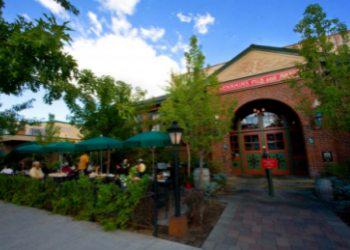 Beer_Info's tweet photo. Brewery Inn of the Day: Mcmenamins Old St Francis School Hotel, Pub &amp; #Brewery #bendor
http://t.co/bhigY0mOWP http://t.co/AA933wHdoC