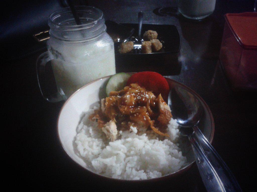 Nge-Chicken BBQ dlu at <a href="/kedaisusubpn/">KedaiSusuBalikpapan</a> .. Selamat makan :D
