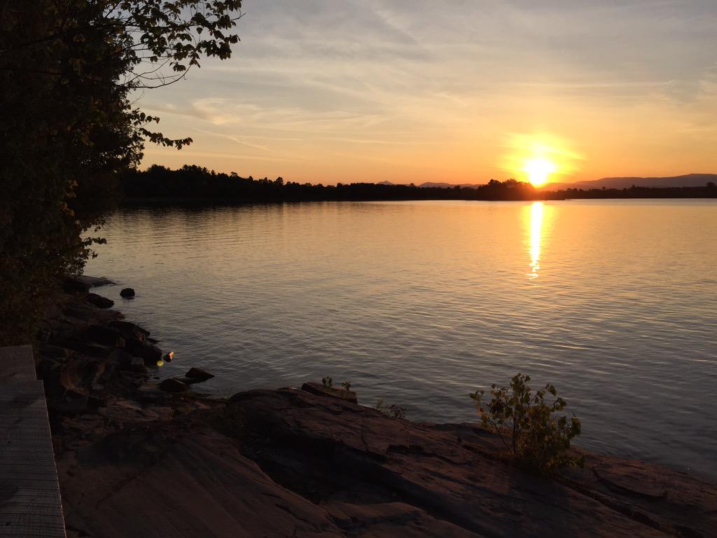 DanPSmith's tweet photo. Sunrise, Button Bay State Park. #basinharbor http://t.co/kZE4szUyuk
