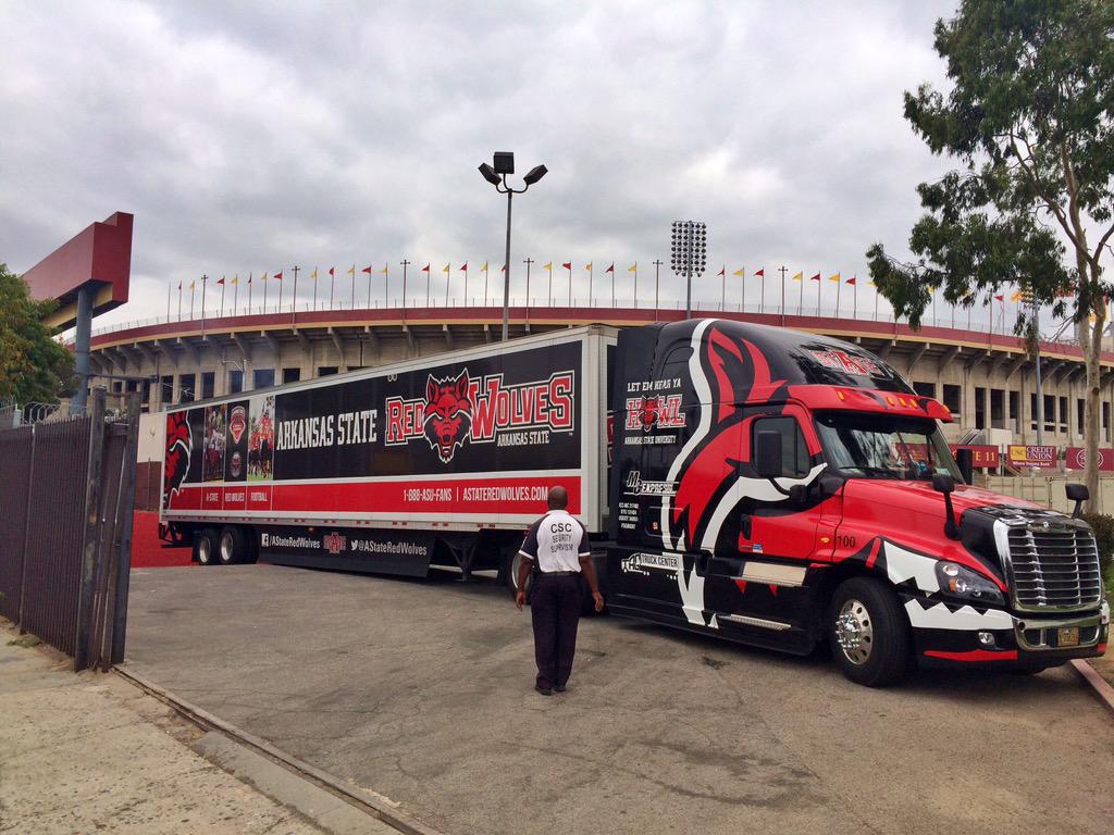 Jas0nAndrews's tweet image. Equipment truck has arrived at the stadium @ArkansasStateEq #HowlYes #BEATUSC #alwaysrising