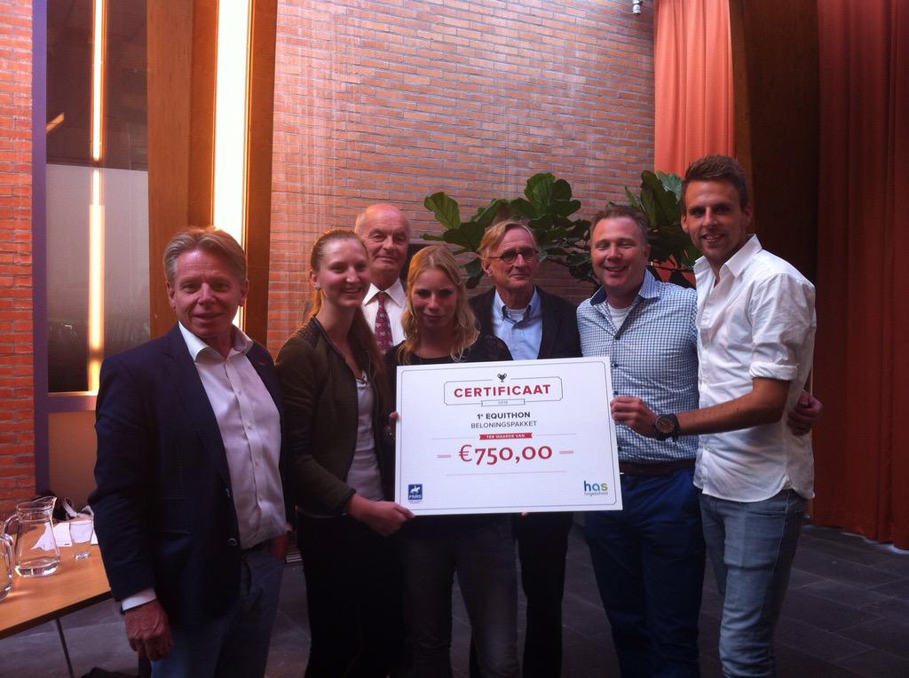#Gefeliciteerd Winnaars (met app 'mijn pony&amp;ik') 1ste #Equithon! Foto winnaars &amp; jury. #HAShogeschool #FNRS <a href="/OLplus/">OndernemersLift+</a>