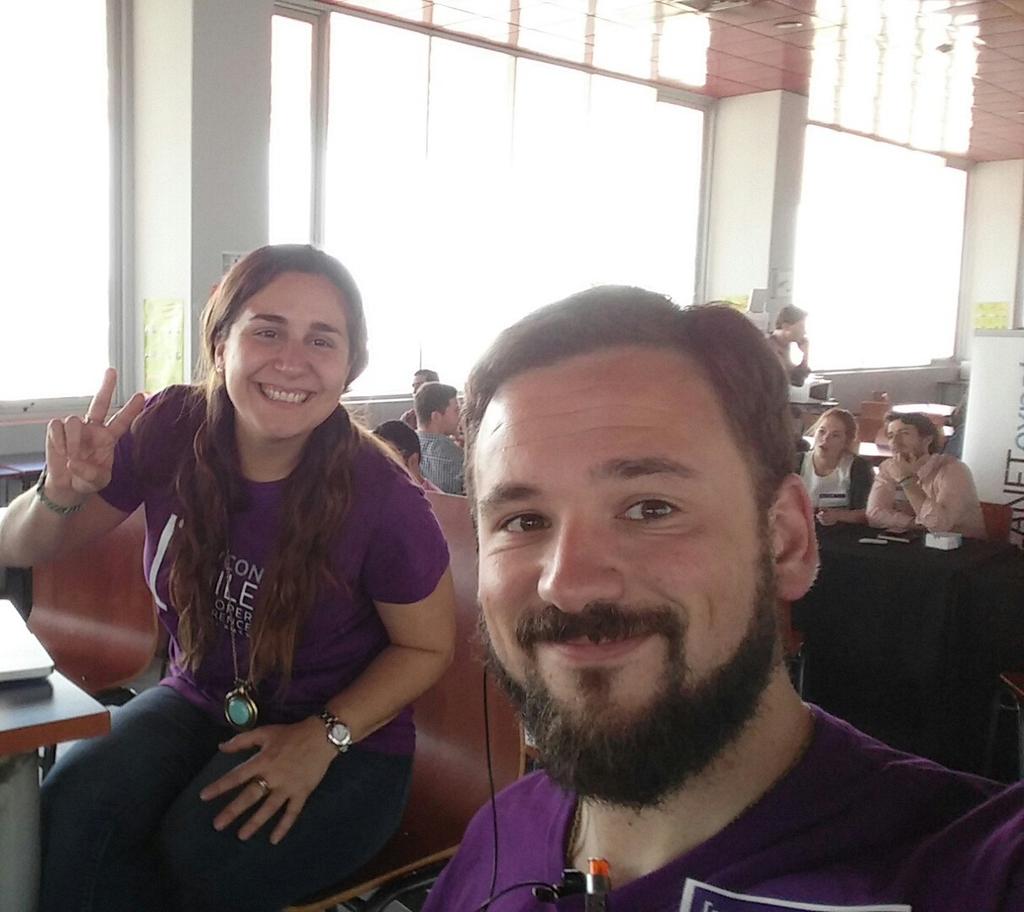 Cba_Diaz's tweet image. Con @SofiadelSante rockeando #EnDevConCL