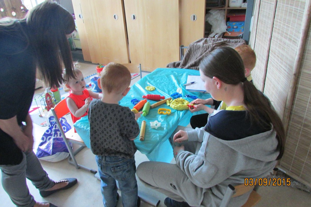 earlyyearsscot's tweet photo. It's #Friday so a few pics from around our Stay &amp; Play sessions this week #bestplacetogrowup #learningthroughplay http://t.co/8YjcOLROst