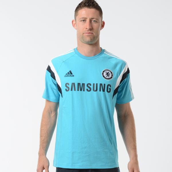 yapfootball's tweet photo. Beneran nih #YFS10 cuman dhargain 80rb? Sering dpake cahill terry dkk di ruang ganti sblm main tuh... http://t.co/NPUb4fo2dF