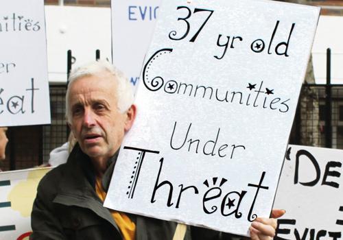 ‘We shall not be moved!’ <a href="/islingtonparkst/">Islington Park St</a> protest against eviction by housing assn islingtontribune.com/housingprotest… #ukhousing