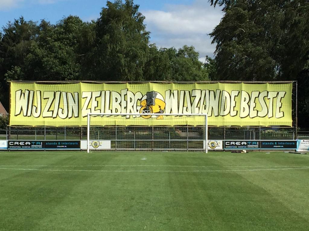 Kontakt_ZSV's tweet image. “@AartsJoan: Klaar voor de strijd @Kontakt_ZSV http://t.co/UnXrQXy2Q5”

Dit is toch gewéldig! 😊