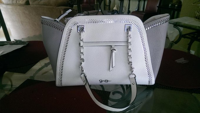 Beautiful roses and great new handbag from my  sissy slut.  Checkout my Amazon wishlist on http://t.co/BtRuAIyxfZ<a href="/tag/femdom"class="tags"><span>#femdom</span></a><a href="/tag/footdomination"class="tags"><span>#footdomination</span></a><a href="/tag/dungeon"class="tags"><span>#dungeon</span></a>