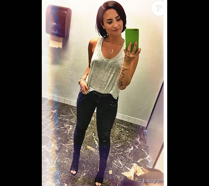 Demi_Priv2's tweet image. #NeonLightTour