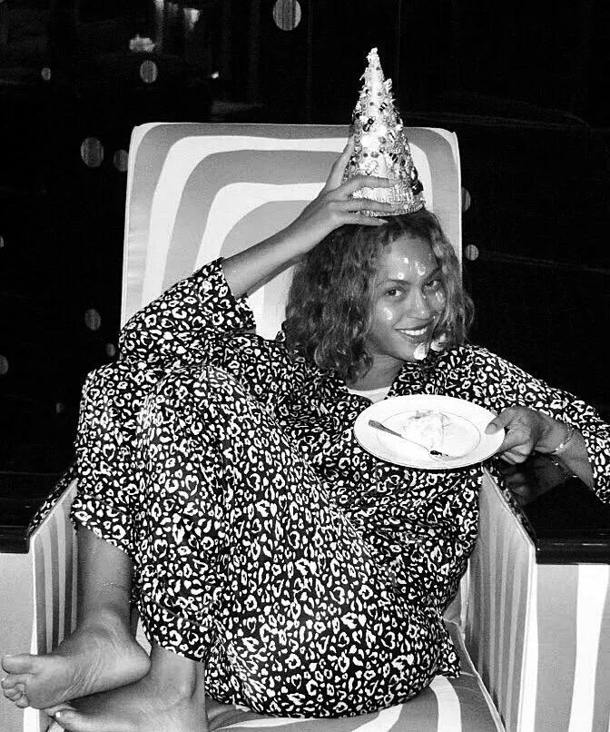34 years ago today, Beyoncé Knowles was born. Happy birthday queen Bey! 