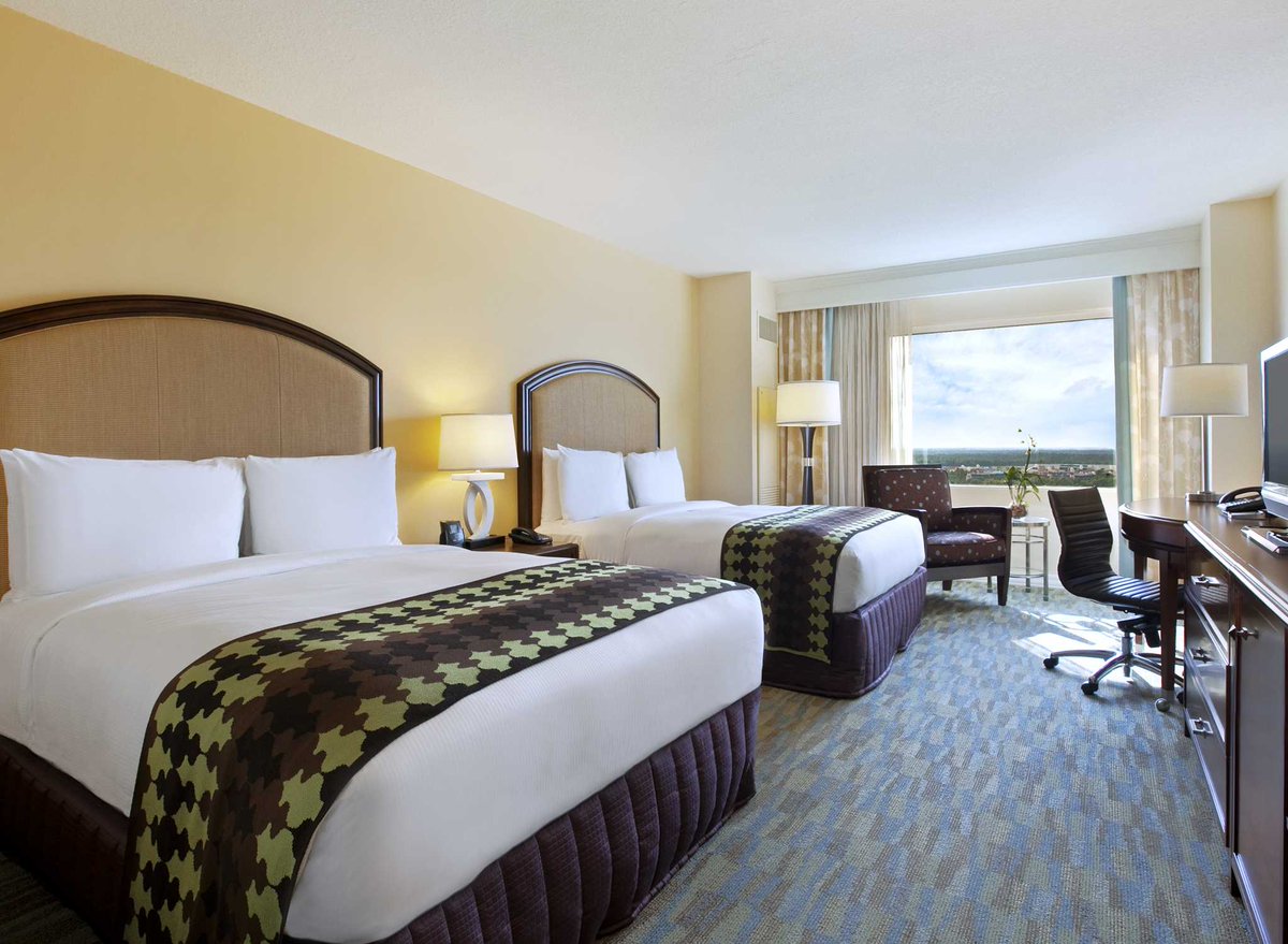 FuntimeFeb2017_'s tweet image. ¿Que se sentirá estar durmiendo en las camas del hilton o recorrer esos pasillos?
FEBRERO 2017  💕😍✈🇺🇸🏰👌 🔜@Funtime15