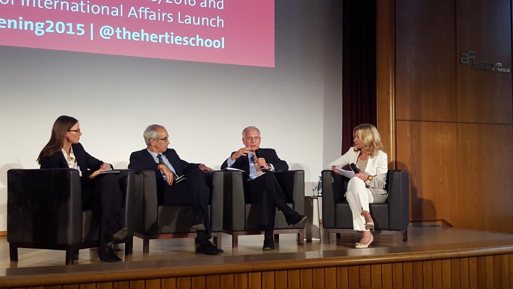 thehertieschool's tweet photo. 'At the Hertie School you'll learn how to manage change', @ischinger on what students can expect. #opening2015 http://t.co/NJRLZBx7x7