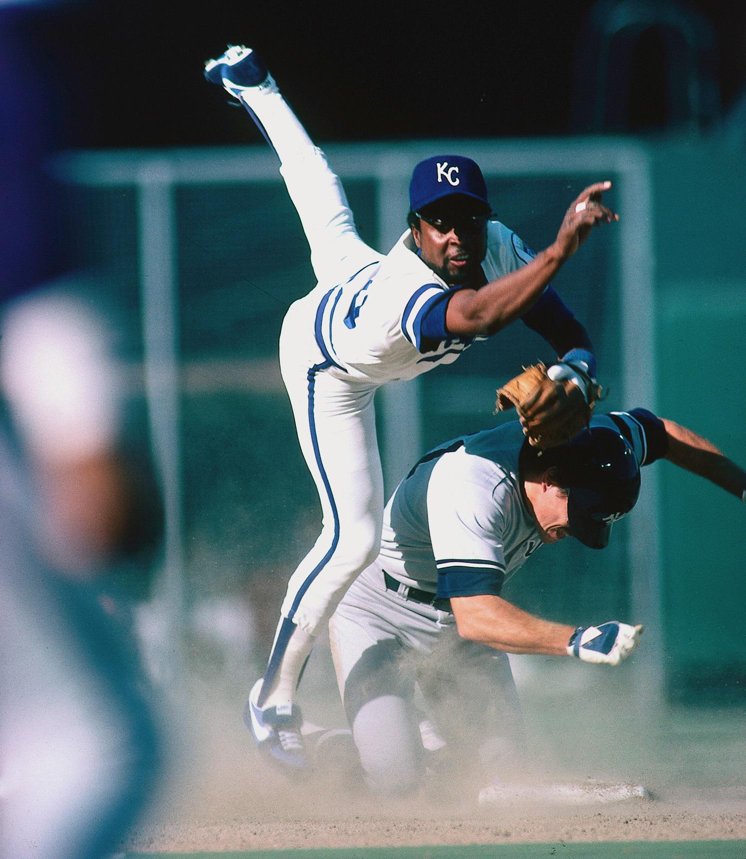 Happy Birthday Frank White:
5x-All-Star, 8x Gold Glove 2B, 1980 ALCS MVP, 1985 World Champion 