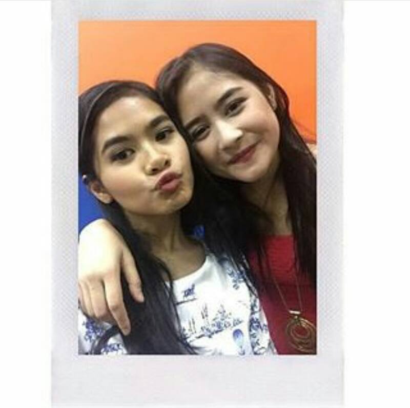 Septiani_Bawel's tweet photo. Bie with Salsa aduhhh bie cantik banget deh ah @PrillyBie http://t.co/gczoxEQwl1