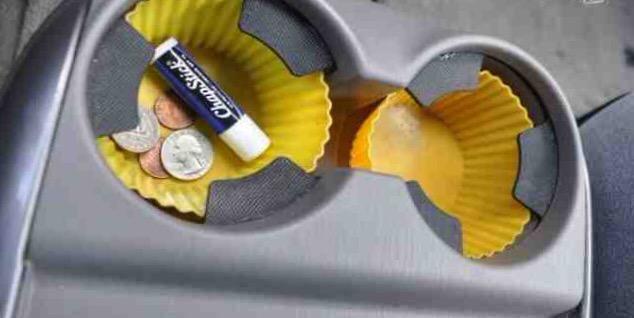 XPOZR's tweet photo. People with family vans I always suggest this tip to leave trays clean #utah #detailing #tips #goutes #SaltLakeCity http://t.co/rniE5dYnr3