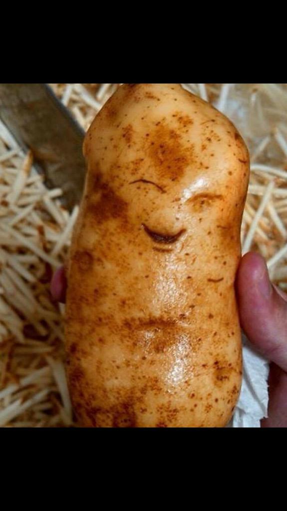 m_normington's tweet image. @SundayBrunchC4 I think this is the happiest potato I have ever seen .. Lol