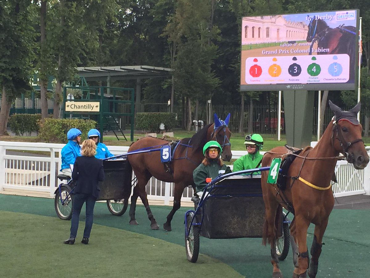 DidierWeckner's tweet photo. Ce midi à #Chantilly avec les équipes #UGIPS et @AXAFrance pour fêter 15 ans de partenariat ! cc @DPN2015 http://t.co/UqJKHpa4jx