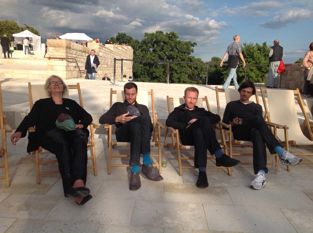 Ab heute in #Kassel angesagt: Chillen auf dem Dach der #GRIMMWELT http://t.co/eDqLiuev0L