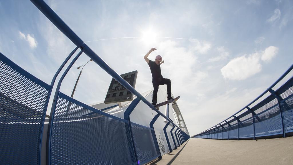RedBullFrance's tweet photo. Le top skateur Tchèque @MaximHabanec nous présente sa nouvelle série "Skate of Mind". http://t.co/jzkdabLmOZ http://t.co/YiqRQEUnvM