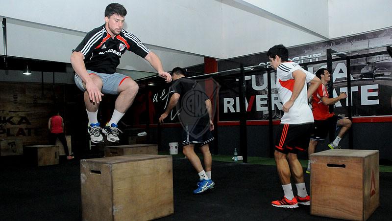 Los muchachos de <a href="/HandballCARP/">Handball River Plate 🤾🏼‍♀️🤾🏼‍♂️🐔</a> estuvieron haciendo trabajos físicos en <a href="/CrossfitRiver/">Sheyenne River CrossFit</a> de cara al Nacional de Clubes.
