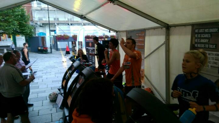 <a href="/tango5tavy/">Adam *Tango* Holland</a> just beaten 50mile WR time on a treadmill!!! #EPIC48 beat it by just under 6 mins <a href="/runnersworlduk/">Runner's World UK</a>