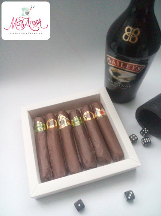 MasAmorOficial's tweet photo. #HoyViernesQuiero Habanos de chocolate rellenos de manjar de pisco @MasAmorOficial Pedidos al: Telf. 952 314 687 http://t.co/8qXldgRm68
