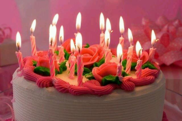 solmarisol84's tweet photo. @mamencarrasco77 cierra los ojos y pide un deseo....muchísimas felicidades!!! 😘 http://t.co/aCtge5XUZL