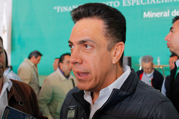 Capital_Qro's tweet photo. Informe del presidente @EPN, claro y preciso: @omarfayad: http://t.co/GyG9JRJacs http://t.co/3p5x9xJs61