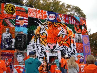 ClemsonView's tweet photo. Make sure to complete the #Clemson bucket list before you graduate! http://t.co/8UPEk335eu #ClemsonView http://t.co/uvlywewBTb