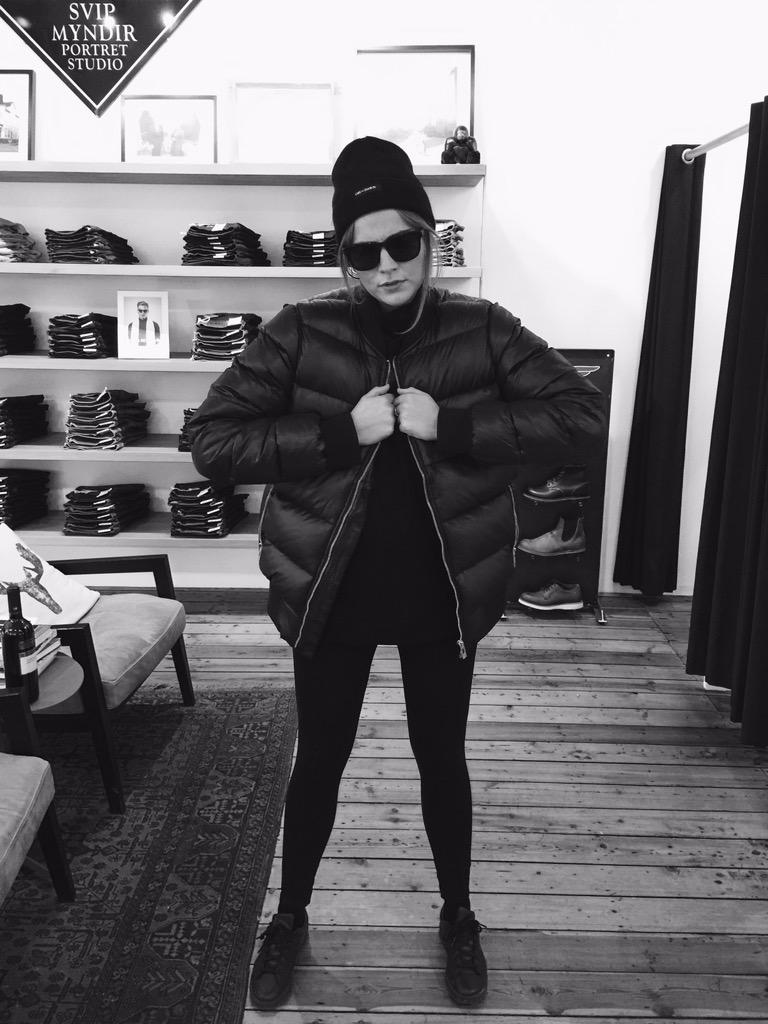 Queen <a href="/eddakon/">eddakon</a> repping Han 🔥