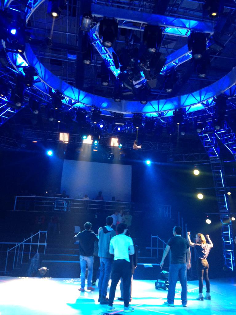Así se siente el escenario en los últimos ensayos de #LaFabricaDeSueños #corporal2015 #CEA #Televisa
