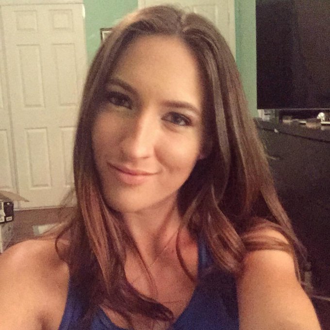 Pre dinner selfie from Lastnight. Glad I got to see some old friends 😊 http://t.co/3hYrDpmWtw<a href="/tag/paris"class="tags"><span>#paris</span></a><a href="/tag/jadastevens"class="tags"><span>#jadastevens</span></a>