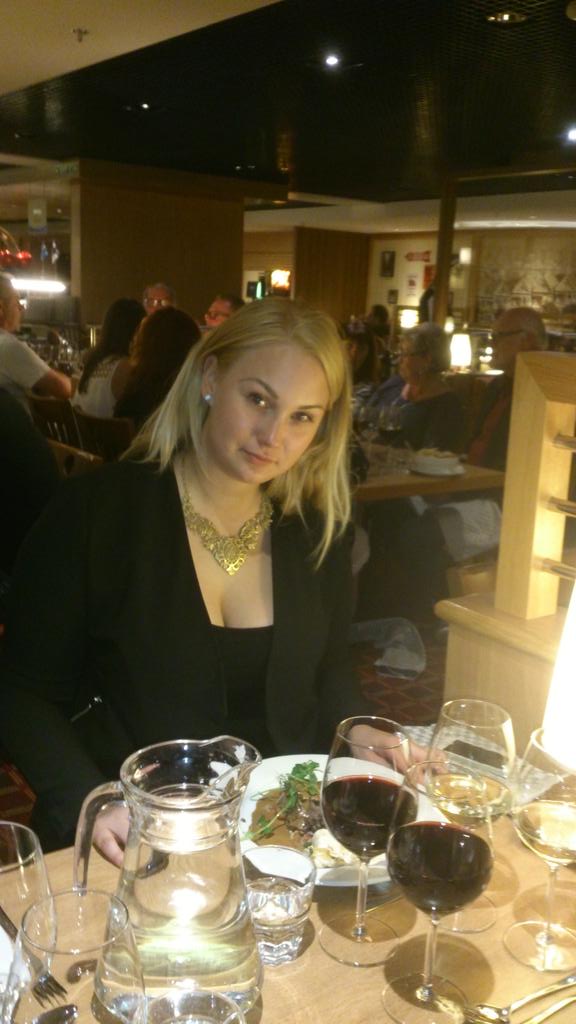 LinanderM's tweet image. Brynäsresa med goda vänner :-D