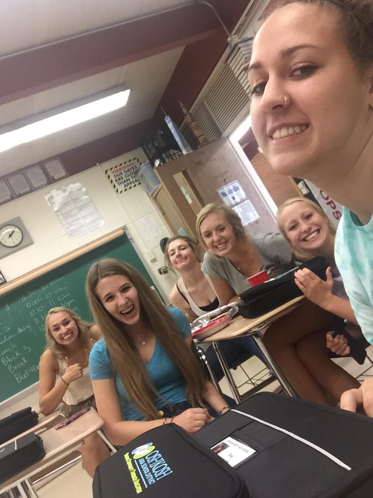 djchark17's tweet image. #WildcatWaySelfie #redsolocups