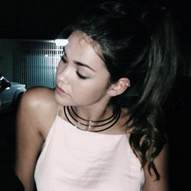 wcwrude's tweet image. bonjour