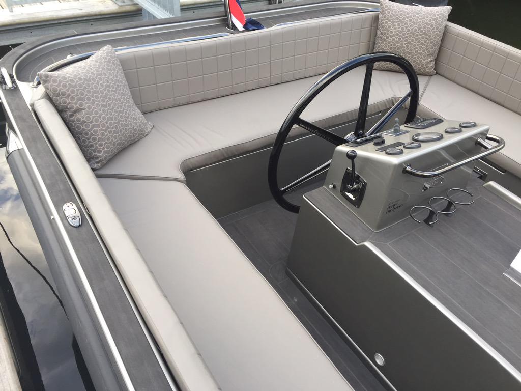 FlexiteekNed's tweet photo. Seafury@hiswatewater#flexiteek#vipervintage#sunbrella#hawker http://t.co/jUAULzzpFm