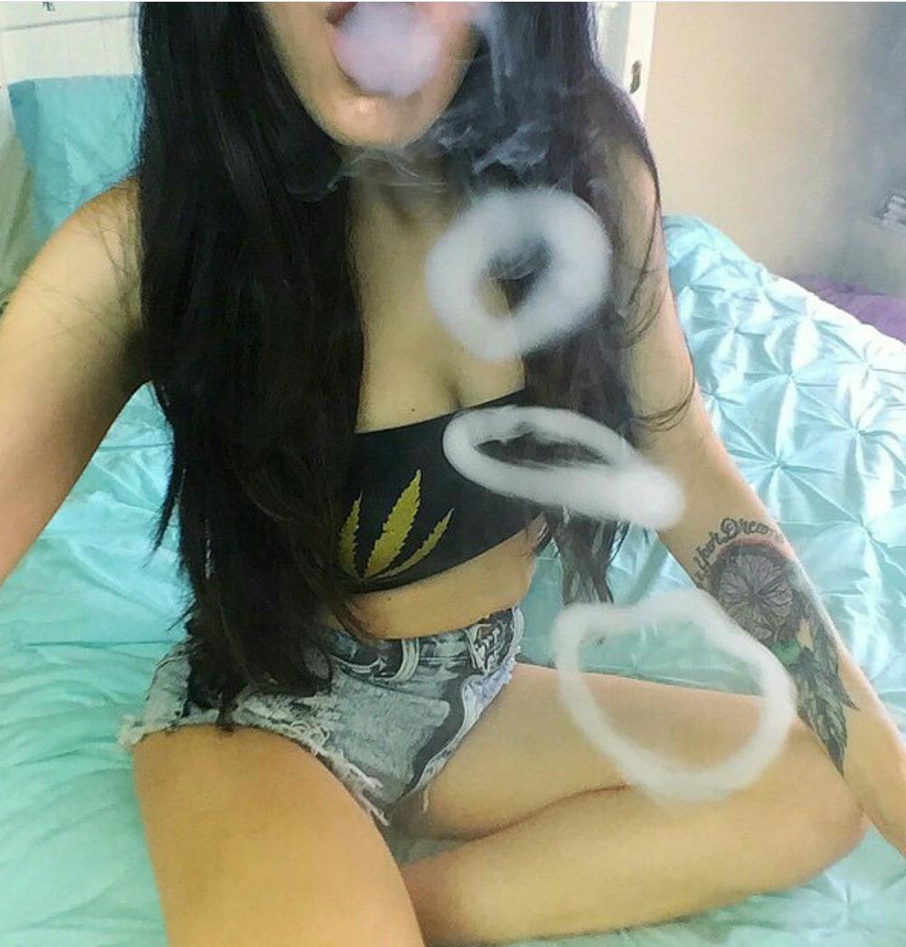 Life can be stressful,
Thankfully there is weed to resolve that issue.