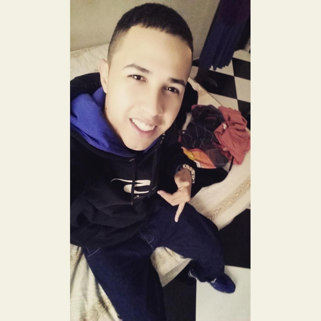 spacexEM001's tweet photo. Pegue seu bombo jaco ⛄🍃 http://t.co/EI2z83VWj3