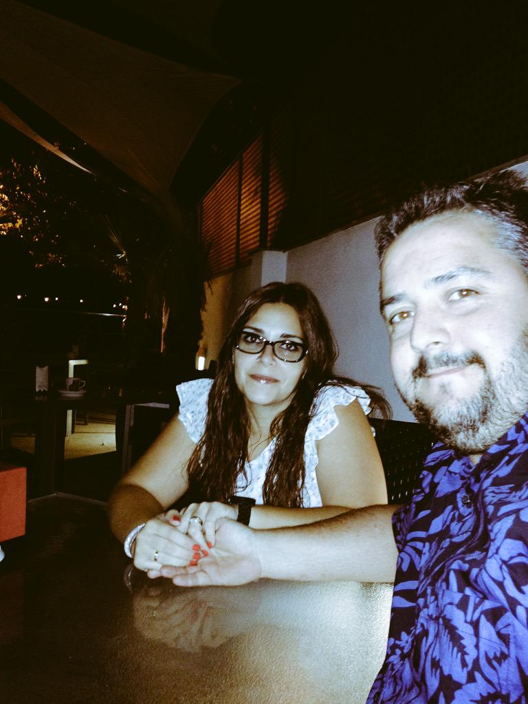 jjavisb's tweet photo. #granada #lovers 😄 @sonia_uf http://t.co/tsveFB3fpd
