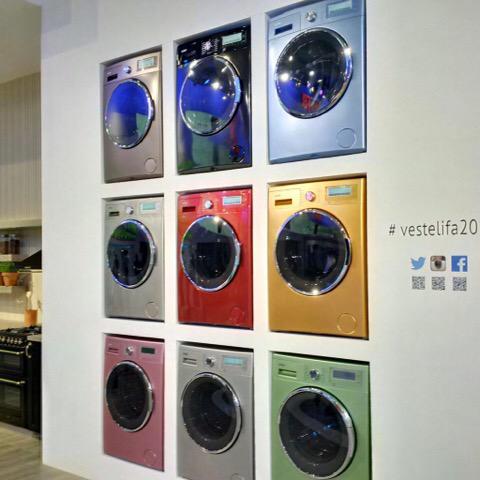 DECOMAT's tweet photo. #electrodomèstic #rentadora de #color també amb acabat #metalitzat . Com els cotxes 🚘🚘  #IFA2015 via @albertcuesta http://t.co/kNXwLxfKcw