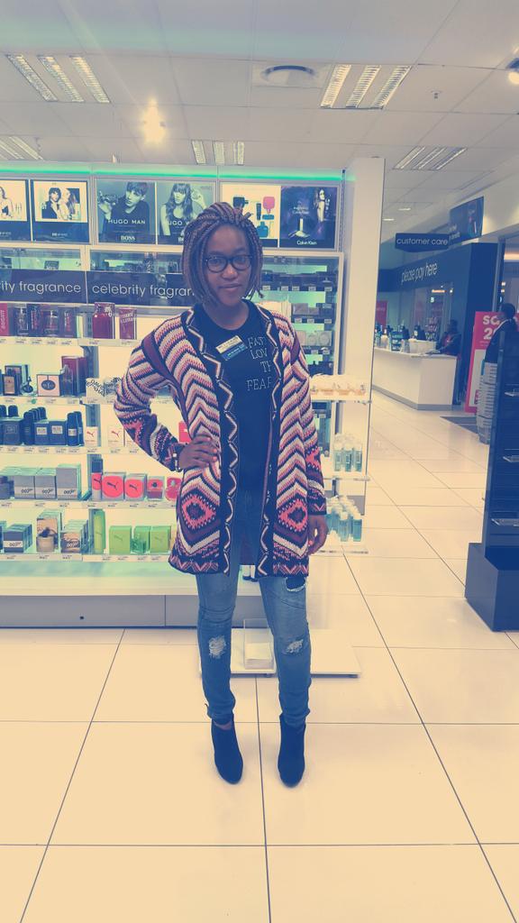 Les_ego23's tweet photo. #springintoaction #clicks #casualday #tgif http://t.co/9wnmE0Ce7I