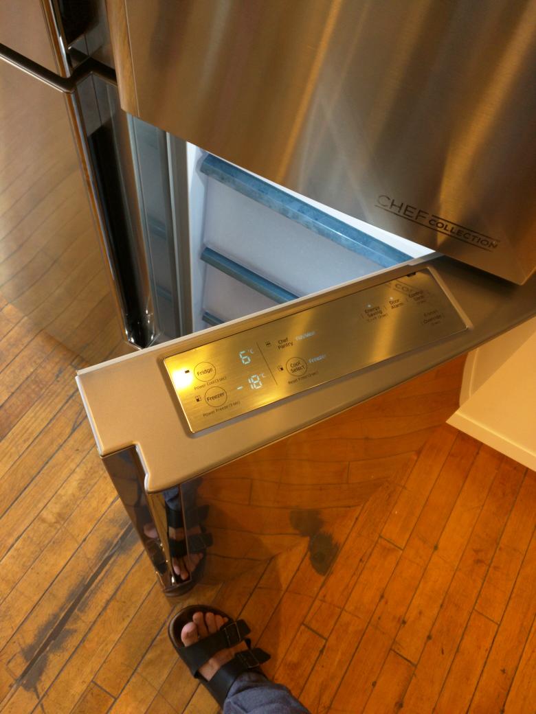 albertichen's tweet photo. Awesome tunable quadrant design. Freezer or fridge, your choice. #MySamsungHome http://t.co/yxfqeGgd1G