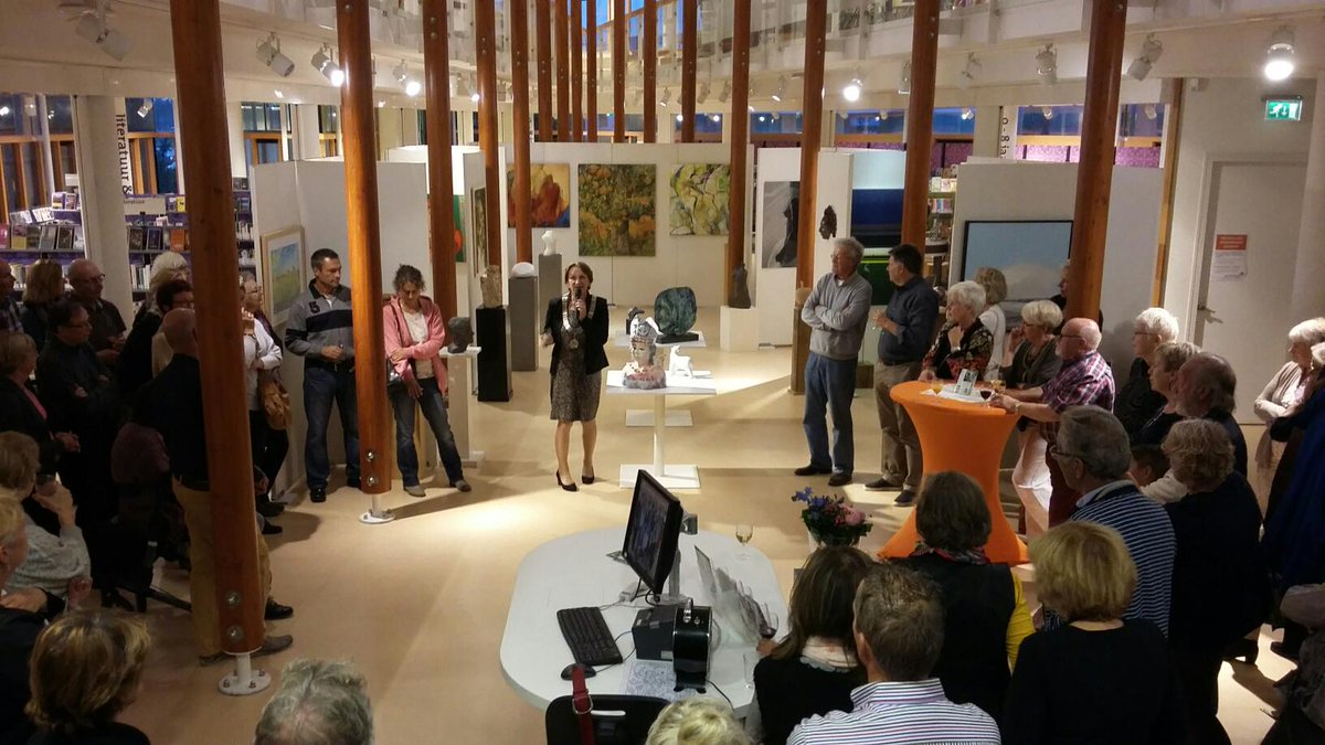 Centrale expo Atelierroute Lopikerwaard geopend door burgemeester <a href="/mariannemorren/">marianne morren</a> <a href="/BiebLekIJssel/">Bibliotheek Lek & IJssel</a> #IJsselstein