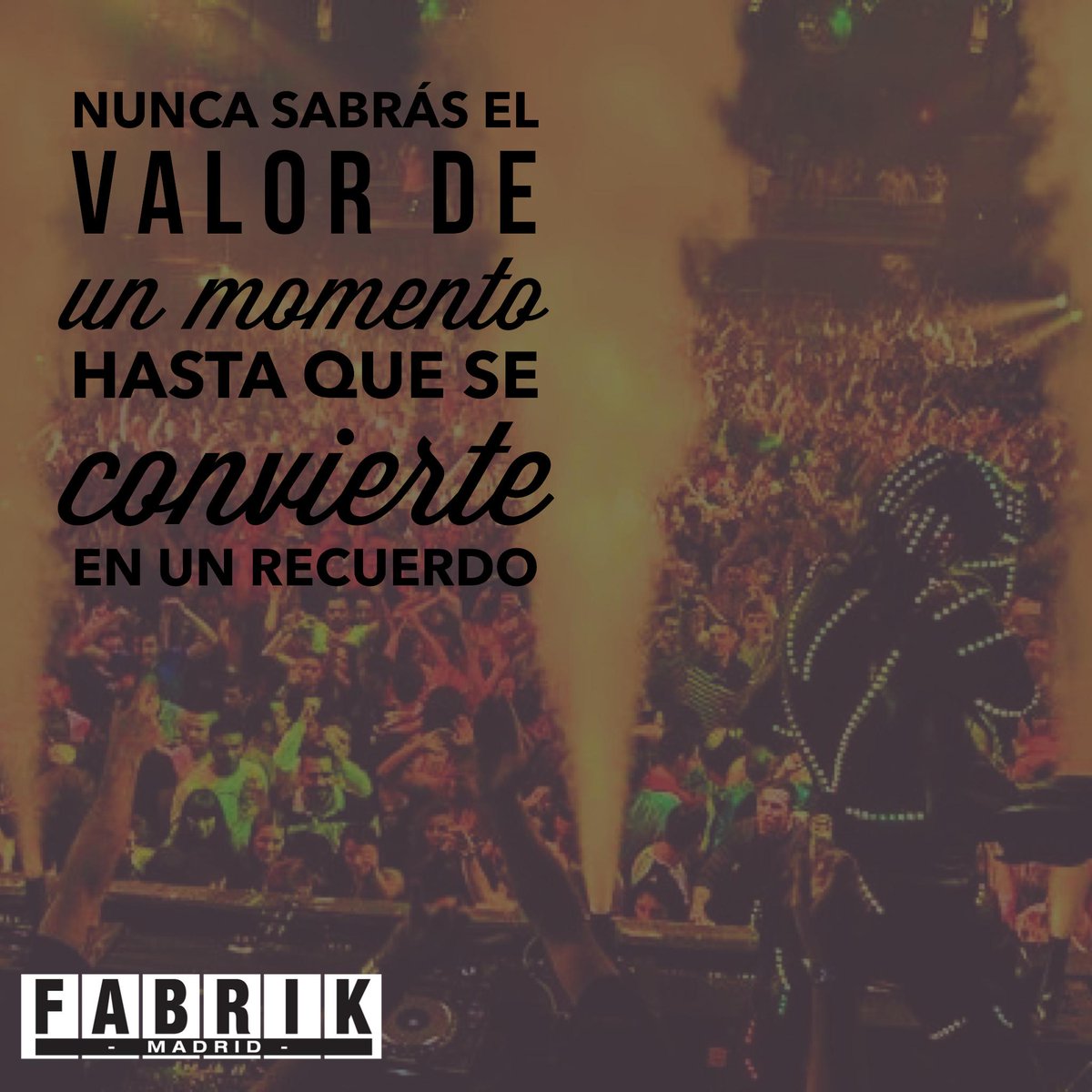 fabrikdiscoteca's tweet photo. Fabrik-amos momentos que se convierten en grandes recuerdos 🙈 http://t.co/XLjGPkzfVH