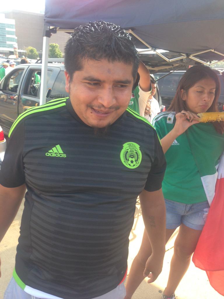 romanandrade's tweet photo. #milocuradeportiva http://t.co/fb3xsKAc9Q