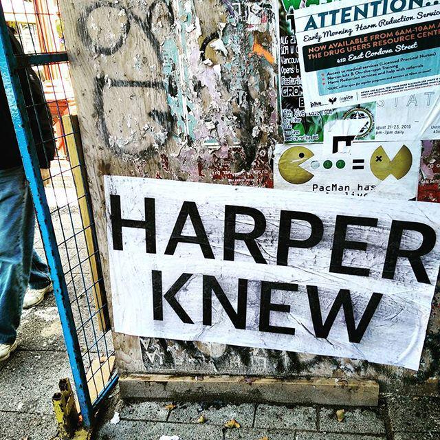 HugsWithArms's tweet photo. What do you think he knew? #cdnpoli #elxn42 http://t.co/UMwtcNHvMZ