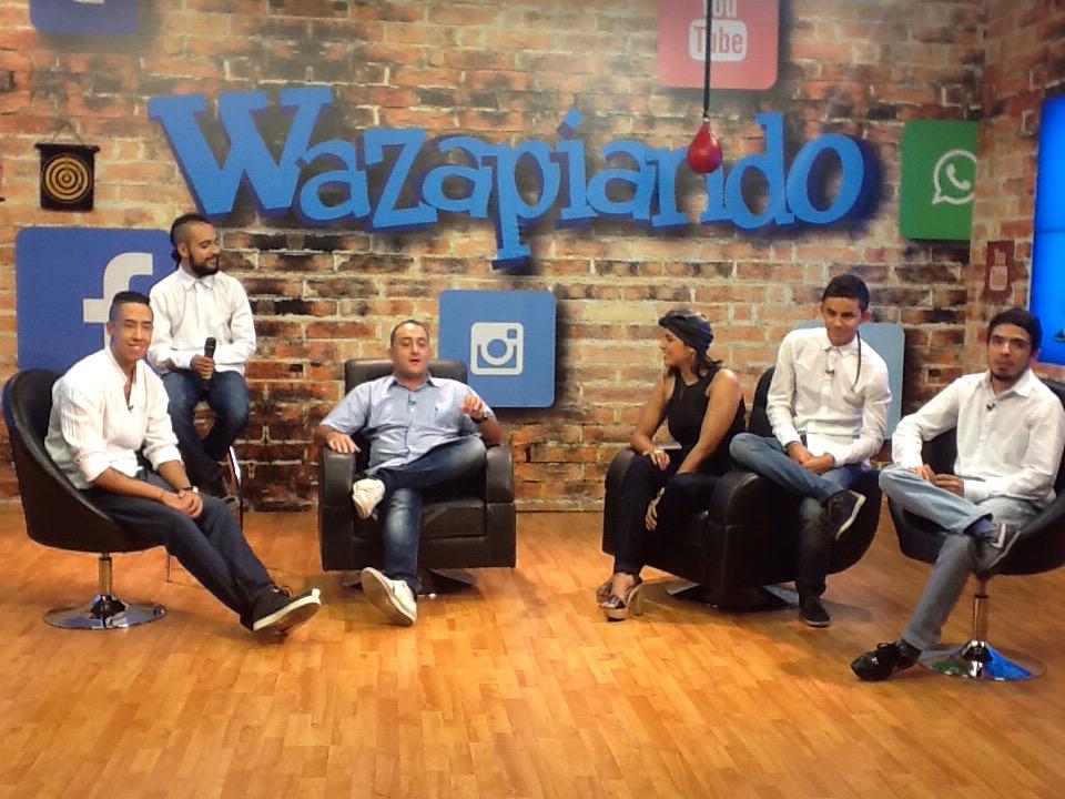 CosmovisionOfi's tweet photo. #EnDirecto @mirandasoulband invitada especial en su nueva faceta como presentadora en #Wazapiando. Repetición 10:30PM http://t.co/d5KwXNQW4x