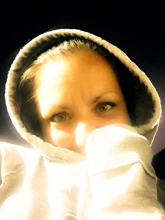 5517milos's tweet photo. @Lernerville I want a blanket!!!! It's cold in the infield!! #WorkingMan50 http://t.co/YjckSAzaAq