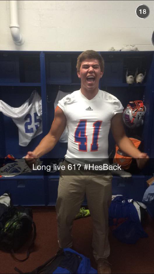 MacJones_10's tweet photo. Big block punt for a TD @jak_lundgren #Savior #LongLive41 http://t.co/5a5IshfxmW
